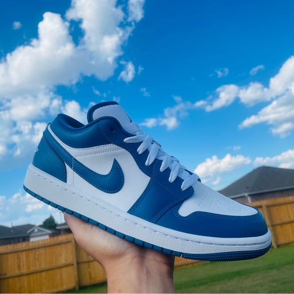Air Jordan 1 Low - Picture 3 of 9